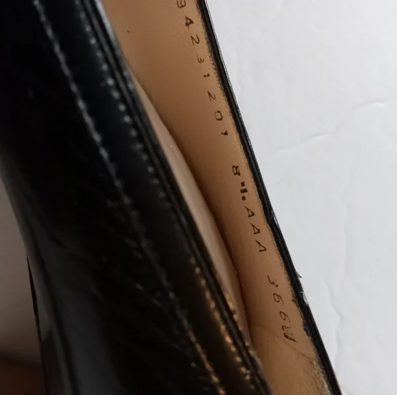 ∆-Salvatore Ferragamo Saks Fifth Ave Black Leather 1970s Pumps Vintage Size:8AAA - Picture 5 of 8